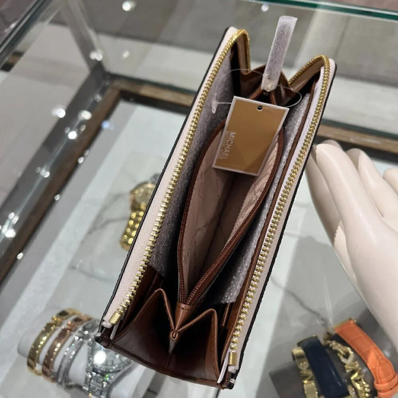 Michael Kors Jet Set Travel Large Logo Quarter-Zip wallet 35F8GTVZ3B Vanilla - Picture 10 of 11